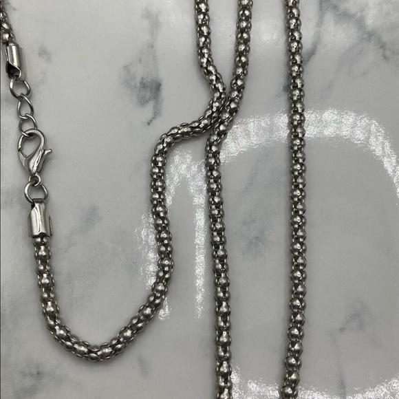 Blue Rhinestone Owl Necklace. - Picture 4 of 4